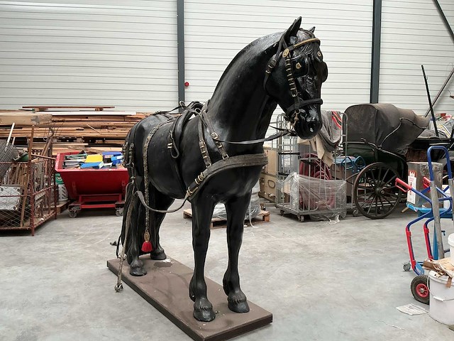 Decoratie paard met tuig - afbeelding 2 van  9