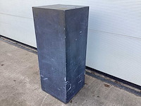 Decoratie pilaar/ plantenzuil met lood - afbeelding 3 van  3