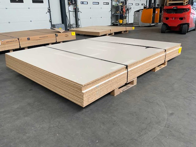 Decoratie spaanplaat 2850x2100x18mm (14x) - afbeelding 1 van  6