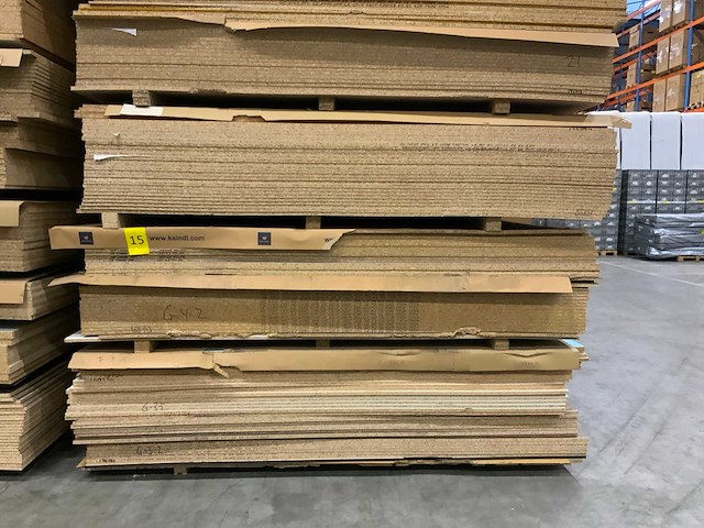 Decoratie spaanplaat ca. 17m3 - afbeelding 6 van  13