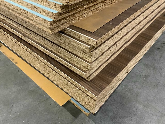 Decoratie spaanplaat ca. 17m3 - afbeelding 11 van  13