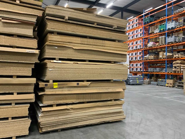 Decoratie spaanplaat ca. 17m3 - afbeelding 1 van  8