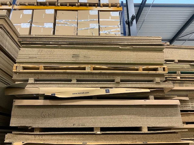 Decoratie spaanplaat ca. 20m3 - afbeelding 6 van  17