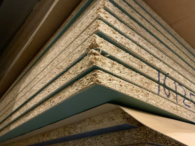 Decoratie spaanplaat ca. 20m3 - afbeelding 14 van  17