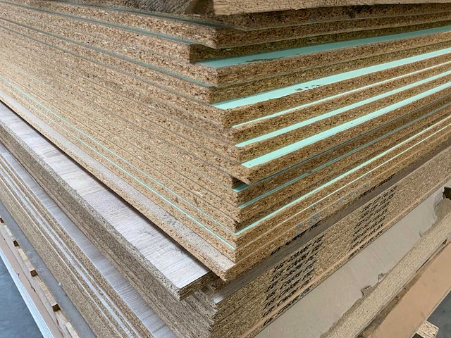 Decoratie spaanplaat ca. 22m3 - afbeelding 4 van  11