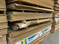 Decoratie spaanplaat ca. 22m3 - afbeelding 15 van  17