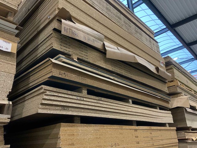 Decoratie spaanplaat ca. 22m3 - afbeelding 17 van  17