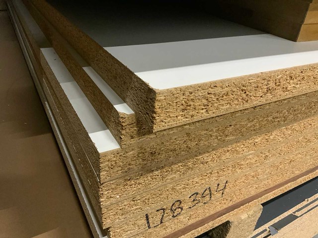 Decoratie spaanplaat ca. 22m3 - afbeelding 16 van  16