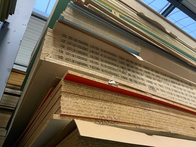 Decoratie spaanplaat ca. 22m3 - afbeelding 4 van  4