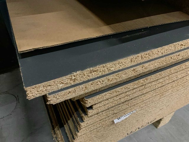 Decoratie spaanplaat ca. 22m3 - afbeelding 16 van  16