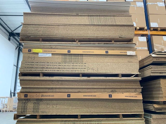 Decoratie spaanplaat ca. 22m3 - afbeelding 11 van  11