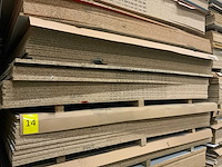 Decoratie spaanplaat ca. 22m3 - afbeelding 13 van  16