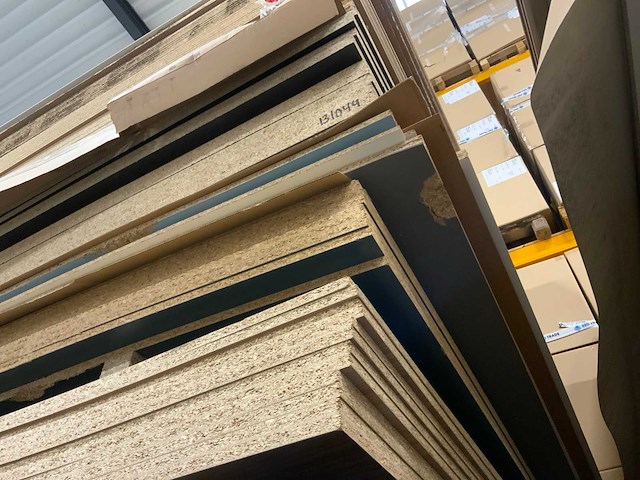Decoratie spaanplaat ca. 22m3 - afbeelding 11 van  19
