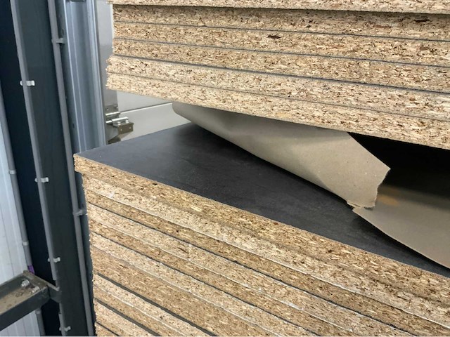 Decoratie spaanplaat ca. 25 m3 - afbeelding 13 van  21