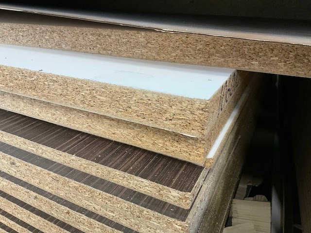 Decoratie spaanplaat ca. 25 m3 - afbeelding 13 van  21