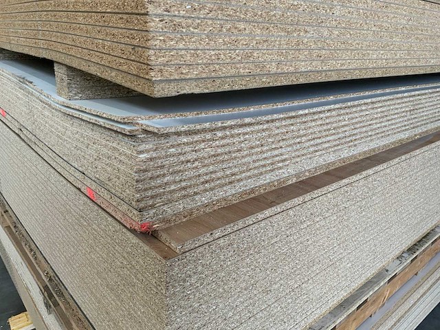 Decoratie spaanplaat ca. 25m3 - afbeelding 3 van  13