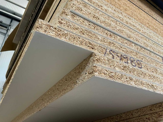 Decoratie spaanplaat ca. 25m3 - afbeelding 2 van  10