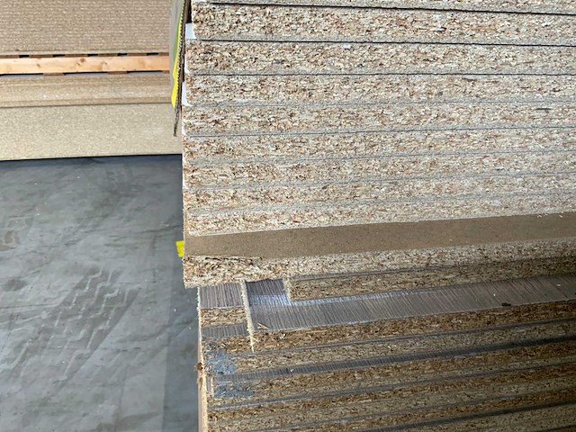 Decoratie spaanplaat ca. 26m3 - afbeelding 20 van  20