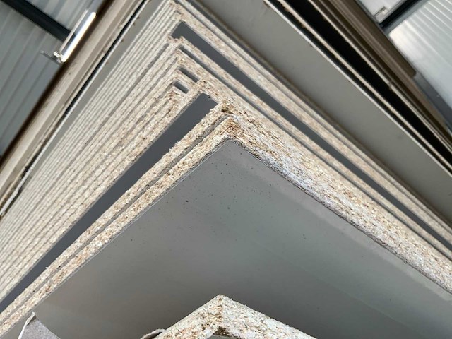 Decoratie spaanplaat ca. 26m3 - afbeelding 3 van  16