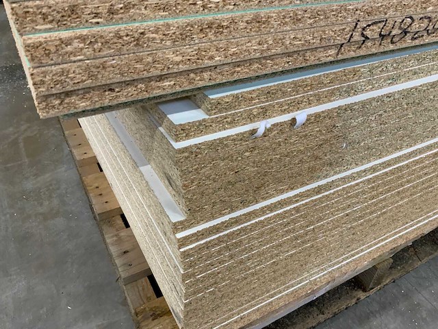 Decoratie spaanplaat ca. 27m3 - afbeelding 8 van  16