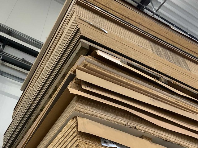 Decoratie spaanplaat ca. 27m3 - afbeelding 2 van  13