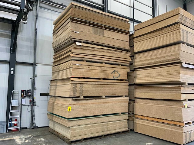 Decoratie spaanplaat ca. 27m3 - afbeelding 1 van  15