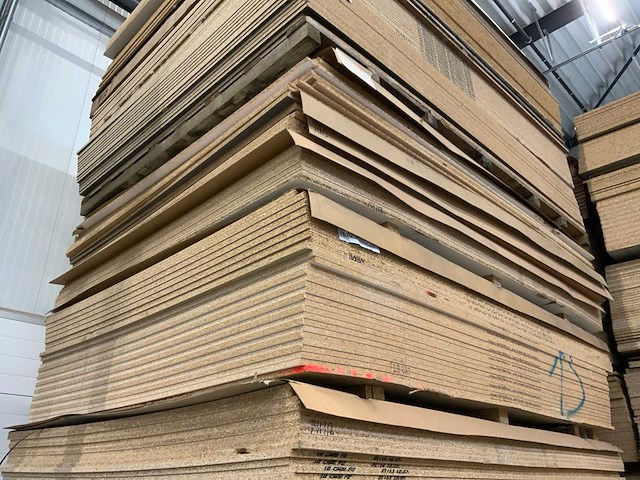 Decoratie spaanplaat ca. 27m3 - afbeelding 15 van  15