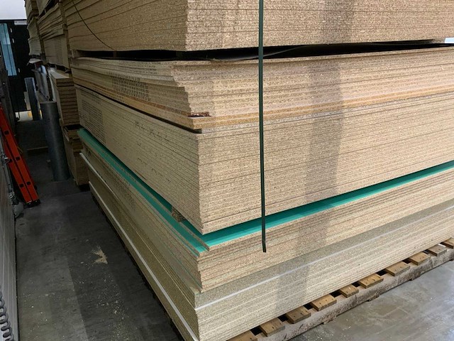 Decoratie spaanplaat ca. 27m3 - afbeelding 11 van  13