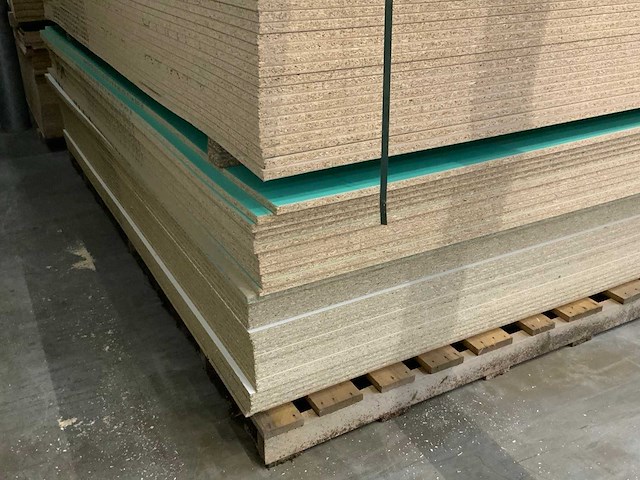 Decoratie spaanplaat ca. 27m3 - afbeelding 4 van  16