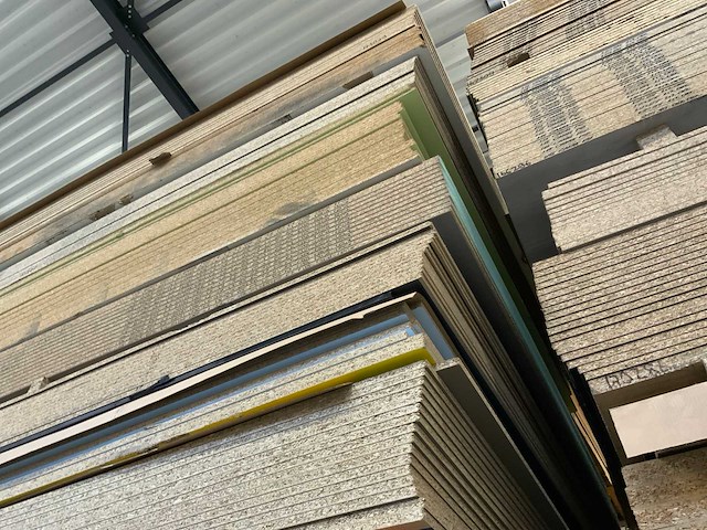 Decoratie spaanplaat ca. 27m3 - afbeelding 16 van  16