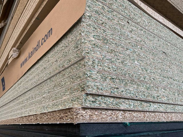 Decoratie spaanplaat ca. 28m3 - afbeelding 3 van  17