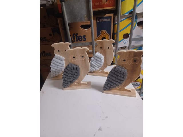 Decoratie uil op houten voet 4 pcs aantal 1 set. - afbeelding 1 van  3