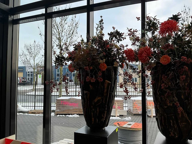 Decoratie zuil met pot met kunstbloemen (2x) - afbeelding 6 van  8