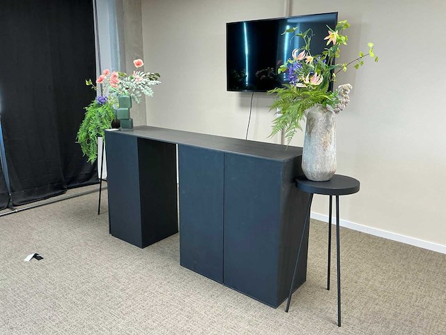 Decoratie, zuilen en spiegel - afbeelding 1 van  7