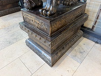 Decoratiebeeld "tempelleeuw" - afbeelding 1 van  1