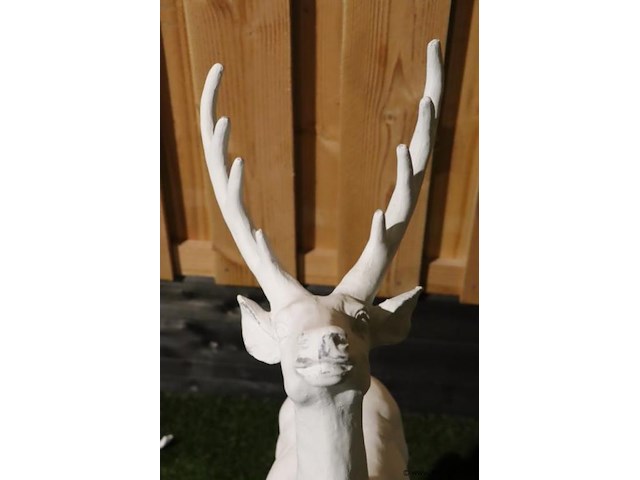 Decoratief beeld van een hert - 43x26x102cm incl. 3x hertenkoppen - afbeelding 3 van  4
