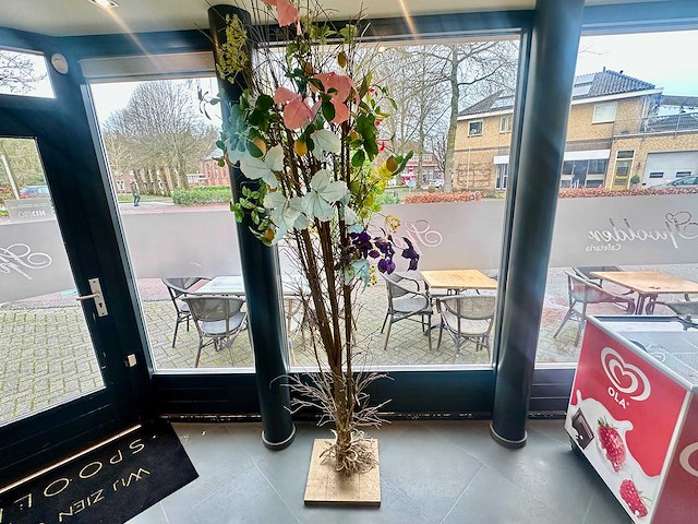 Decoratief bloemstuk 240 cm hoog - afbeelding 1 van  4