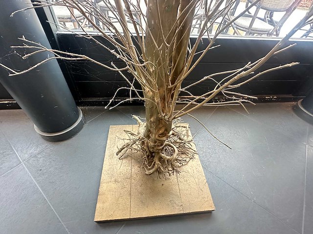 Decoratief bloemstuk 240 cm hoog - afbeelding 3 van  4