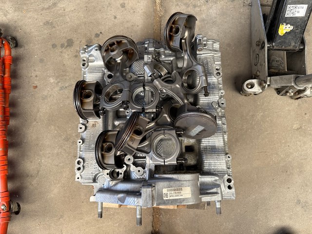Decoratief motorblok porsche, 992 gt3, bouwjaar 2024 - afbeelding 3 van  8