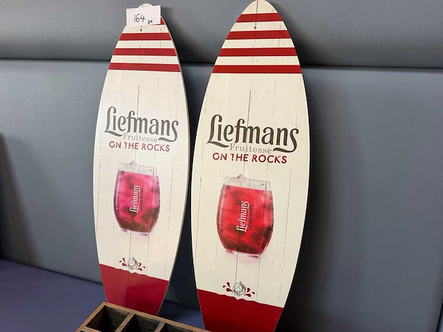 Decoratiemateriaal 2 houten surfplanken liefmans, 1 houten verdeelbak drogheria alimentari - afbeelding 3 van  6