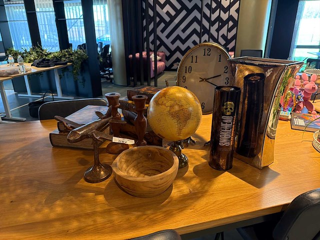 Decoratiemateriaal (hout/goud) - afbeelding 1 van  5