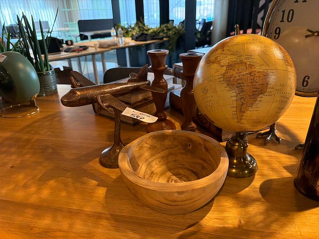 Decoratiemateriaal (hout/goud) - afbeelding 2 van  5