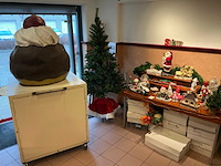 Decoratiemateriaal met displaytafel