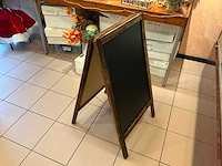 Decoratiemateriaal met displaytafel - afbeelding 5 van  10