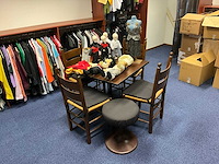 Decoratiemateriaal met tafel