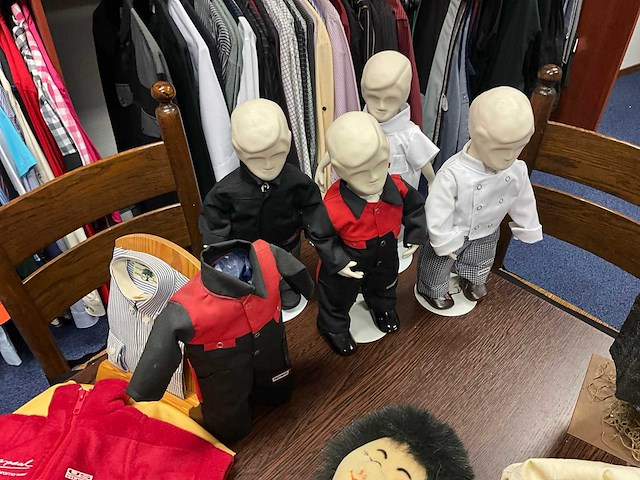 Decoratiemateriaal met tafel - afbeelding 9 van  10