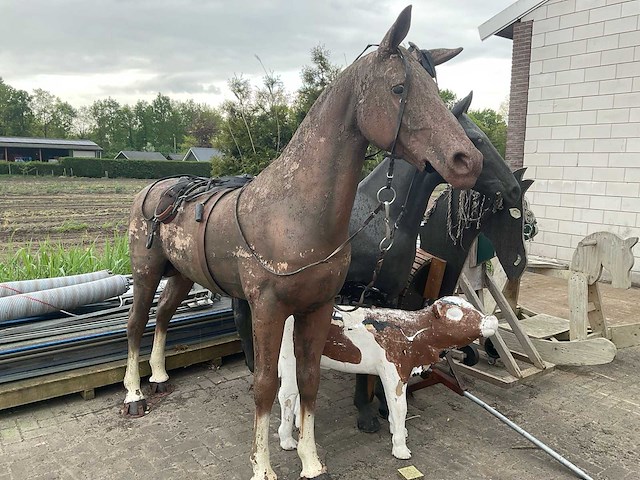 Decoratiemateriaal paard en koe - afbeelding 1 van  6
