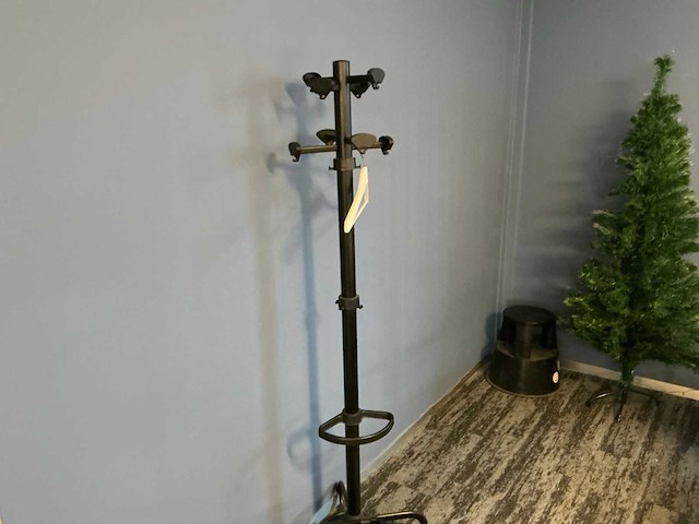 Decoraties, planten en kantoortoebehoren - afbeelding 4 van  4