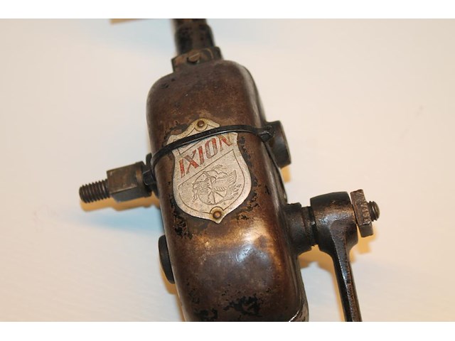 Decoratieve antieke manuele boor ixion. - afbeelding 3 van  3