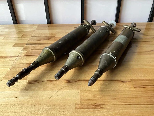 Decoratieve antieke vetspuit (3x) - afbeelding 2 van  4